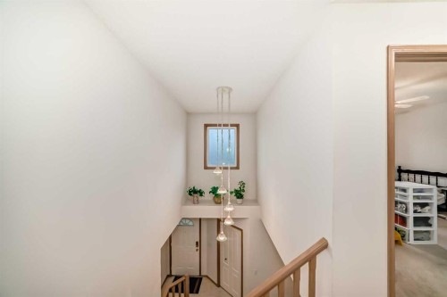 83 Hawkmount Green Nw, Calgary, AB - Indoor Photo Showing Other Room