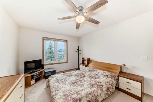 83 Hawkmount Green Nw, Calgary, AB - Indoor Photo Showing Bedroom