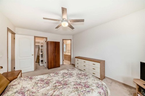 83 Hawkmount Green Nw, Calgary, AB - Indoor Photo Showing Bedroom