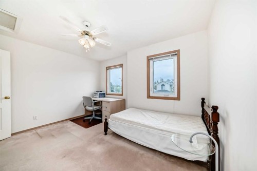 83 Hawkmount Green Nw, Calgary, AB - Indoor Photo Showing Bedroom