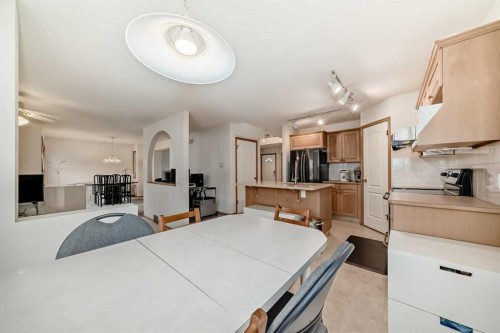 83 Hawkmount Green Nw, Calgary, AB - Indoor Photo Showing Kitchen