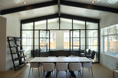 1206 Varsity Estates Road Nw, Calgary, AB - Indoor Photo Showing Dining Room