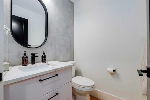 1206 Varsity Estates Road Nw, Calgary, AB - Indoor Photo Showing Bathroom