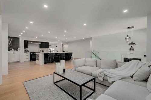 1206 Varsity Estates Road Nw, Calgary, AB - Indoor Photo Showing Living Room