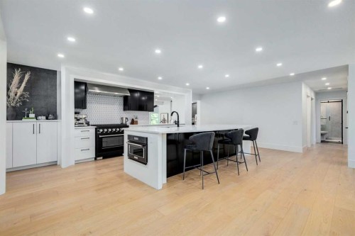 1206 Varsity Estates Road Nw, Calgary, AB - Indoor Photo Showing Kitchen With Upgraded Kitchen