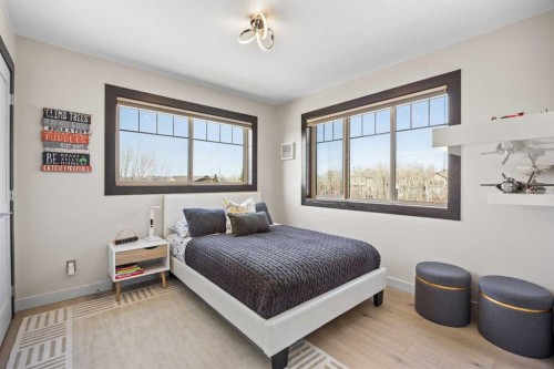 3 Tremblant Point Sw, Calgary, AB - Indoor Photo Showing Bedroom