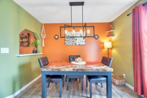 112 Thorson Crescent, Okotoks, AB - Indoor Photo Showing Dining Room