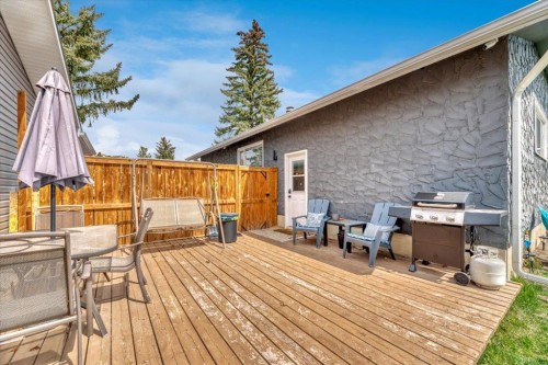 112 Thorson Crescent, Okotoks, AB - Outdoor With Deck Patio Veranda With Exterior