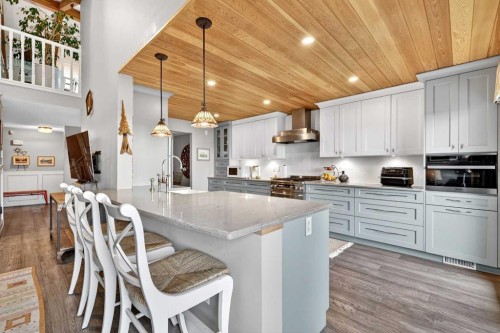 832-860 Midridge Drive Se, Calgary, AB - Indoor Photo Showing Kitchen With Upgraded Kitchen