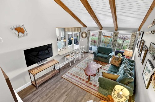 832-860 Midridge Drive Se, Calgary, AB - Indoor With Fireplace