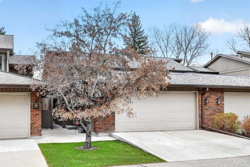 832-860 Midridge Drive Se, Calgary, AB - Outdoor