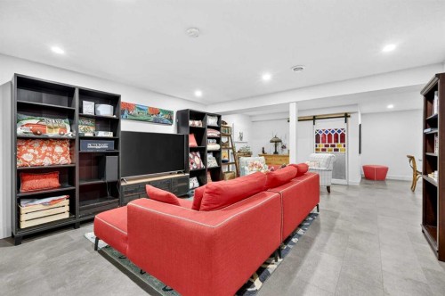 832-860 Midridge Drive Se, Calgary, AB - Indoor