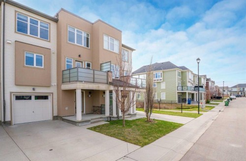 132 Windford Grove SW Airdrie, AB T4B 4A5