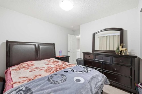 9 Osborne Link, Airdrie, AB 