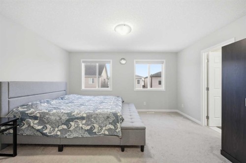 9 Osborne Link, Airdrie, AB 