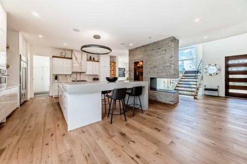 69 Carmangay Crescent Nw, Calgary, AB - Indoor Photo Showing Other Room