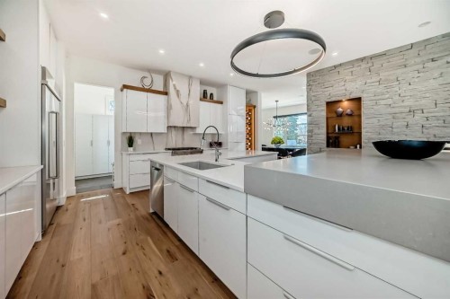 69 Carmangay Crescent Nw, Calgary, AB - Indoor Photo Showing Kitchen