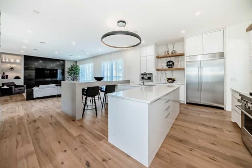 69 Carmangay Crescent Nw, Calgary, AB - Indoor Photo Showing Kitchen