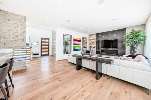 69 Carmangay Crescent Nw, Calgary, AB - Indoor Photo Showing Living Room