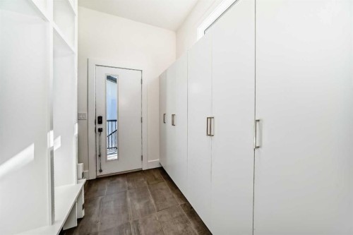 69 Carmangay Crescent Nw, Calgary, AB - Indoor Photo Showing Other Room