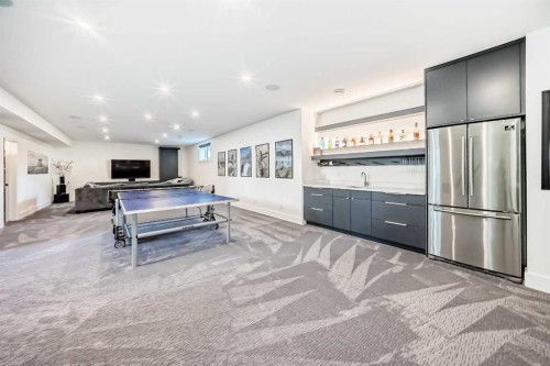 69 Carmangay Crescent Nw, Calgary, AB - Indoor Photo Showing Other Room