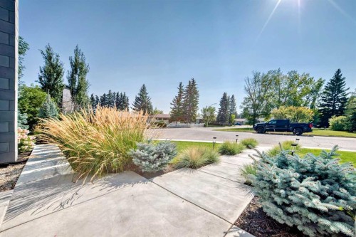 69 Carmangay Crescent Nw, Calgary, AB - Outdoor