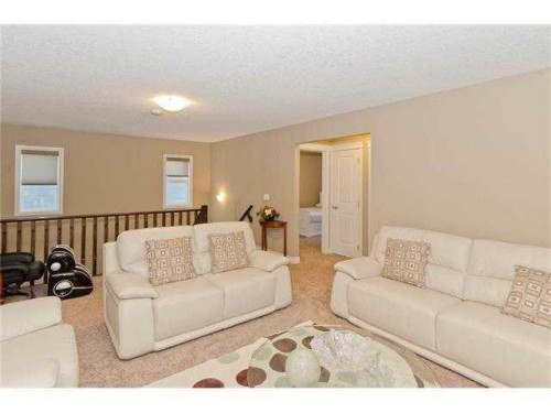 46 Mahogany Passage Se, Calgary, AB - Indoor Photo Showing Living Room