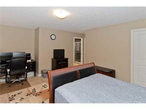 46 Mahogany Passage Se, Calgary, AB - Indoor Photo Showing Bedroom