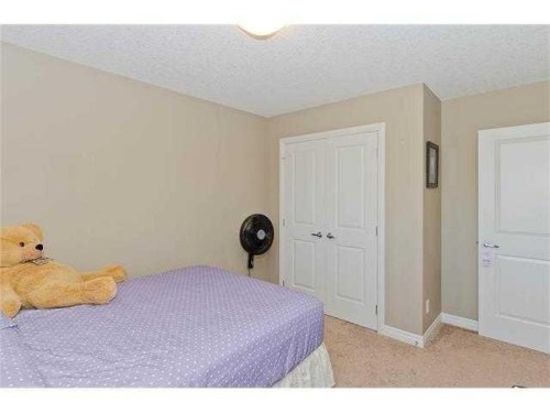 46 Mahogany Passage Se, Calgary, AB - Indoor Photo Showing Bedroom