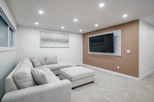 4239 Vauxhall Crescent Nw, Calgary, AB 
