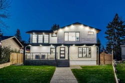4239 Vauxhall Crescent NW Calgary, AB T3A 0X8