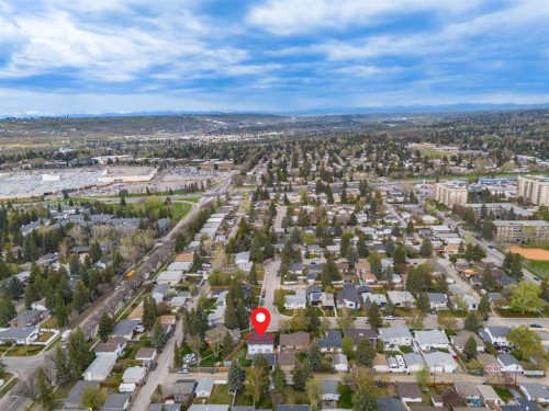 4239 Vauxhall Crescent Nw, Calgary, AB 
