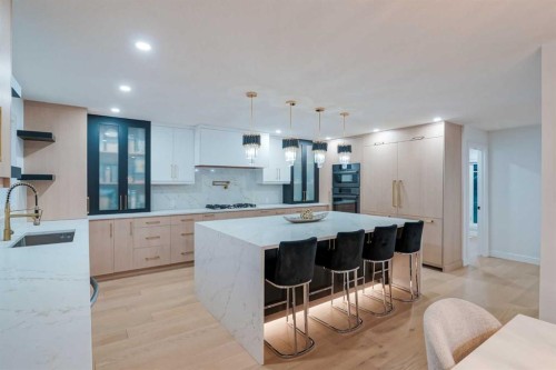 4239 Vauxhall Crescent Nw, Calgary, AB 
