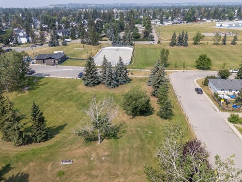 1 Murmansk Way Sw, Calgary, AB - Outdoor With View