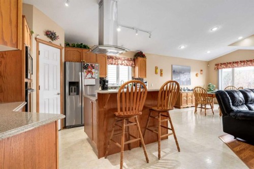 24 Sunmeadows Court Se, Calgary, AB - Indoor Photo Showing Kitchen