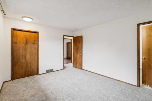 1260 Lake Sylvan Drive Se, Calgary, AB - Indoor Photo Showing Other Room