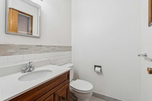 1260 Lake Sylvan Drive Se, Calgary, AB - Indoor Photo Showing Bathroom