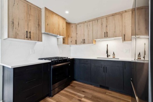 57-28 Berwick Crescent Nw, Calgary, AB - Indoor Photo Showing Kitchen