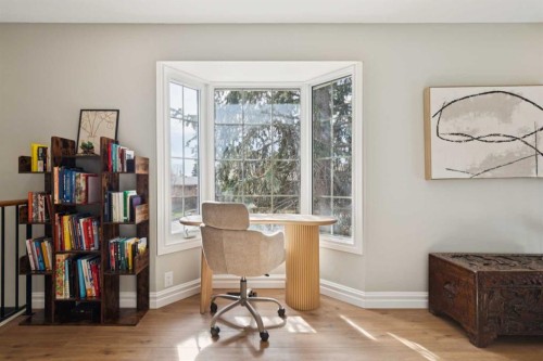 57-28 Berwick Crescent Nw, Calgary, AB - Indoor Photo Showing Office