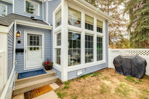 57-28 Berwick Crescent Nw, Calgary, AB - Outdoor With Exterior