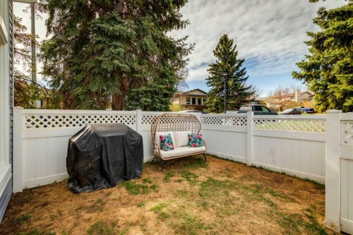 57-28 Berwick Crescent Nw, Calgary, AB - Outdoor