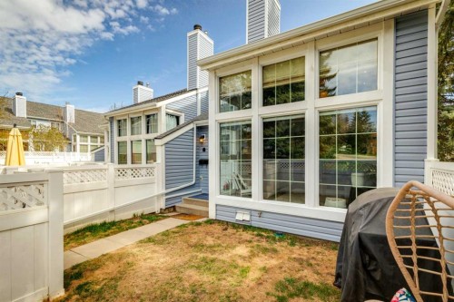 57-28 Berwick Crescent Nw, Calgary, AB - Outdoor