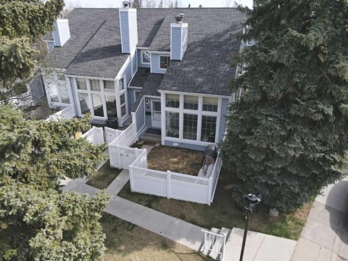 57-28 Berwick Crescent Nw, Calgary, AB - Outdoor