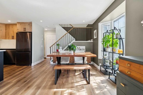 57-28 Berwick Crescent Nw, Calgary, AB - Indoor Photo Showing Kitchen