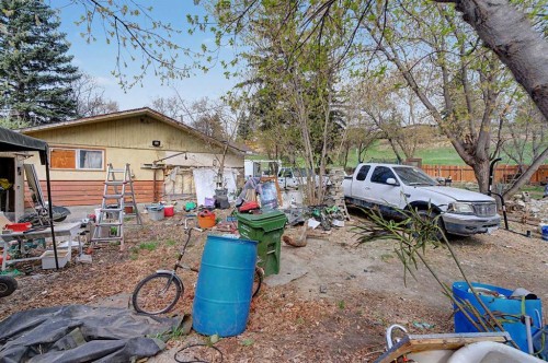 7204 21A Street Se, Calgary, AB - Outdoor