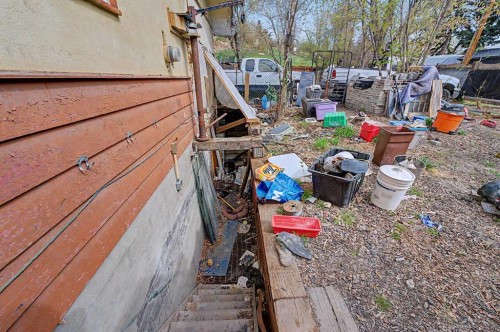 7204 21A Street Se, Calgary, AB - Outdoor