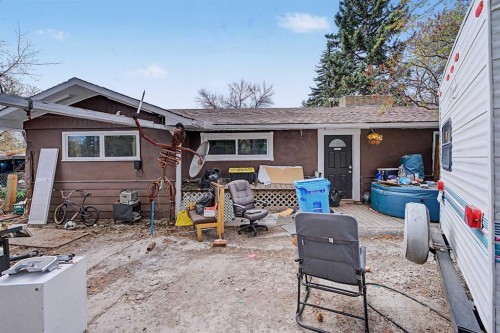 7204 21A Street Se, Calgary, AB - Outdoor