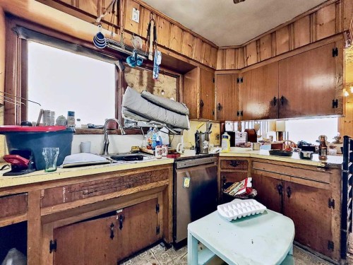 7204 21A Street Se, Calgary, AB - Indoor