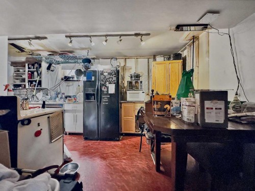 7204 21A Street Se, Calgary, AB - Indoor