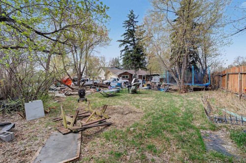 7204 21A Street Se, Calgary, AB - Outdoor